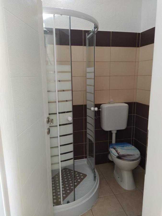 Apartmani Ruza Vir Ngoại thất bức ảnh