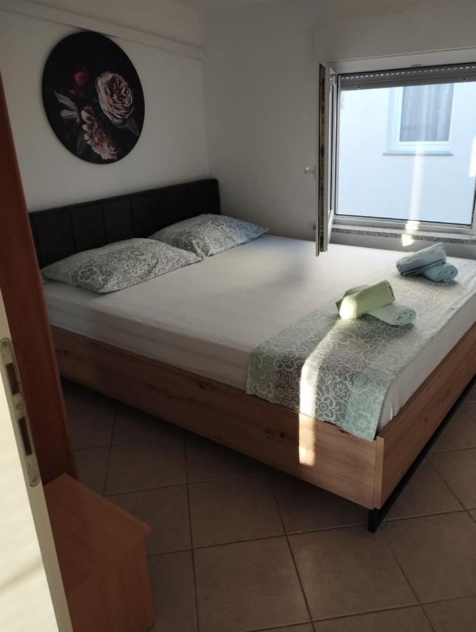Apartmani Ruza Vir Ngoại thất bức ảnh