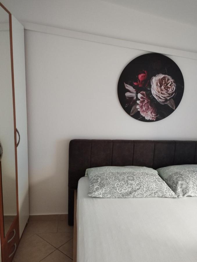 Apartmani Ruza Vir Ngoại thất bức ảnh
