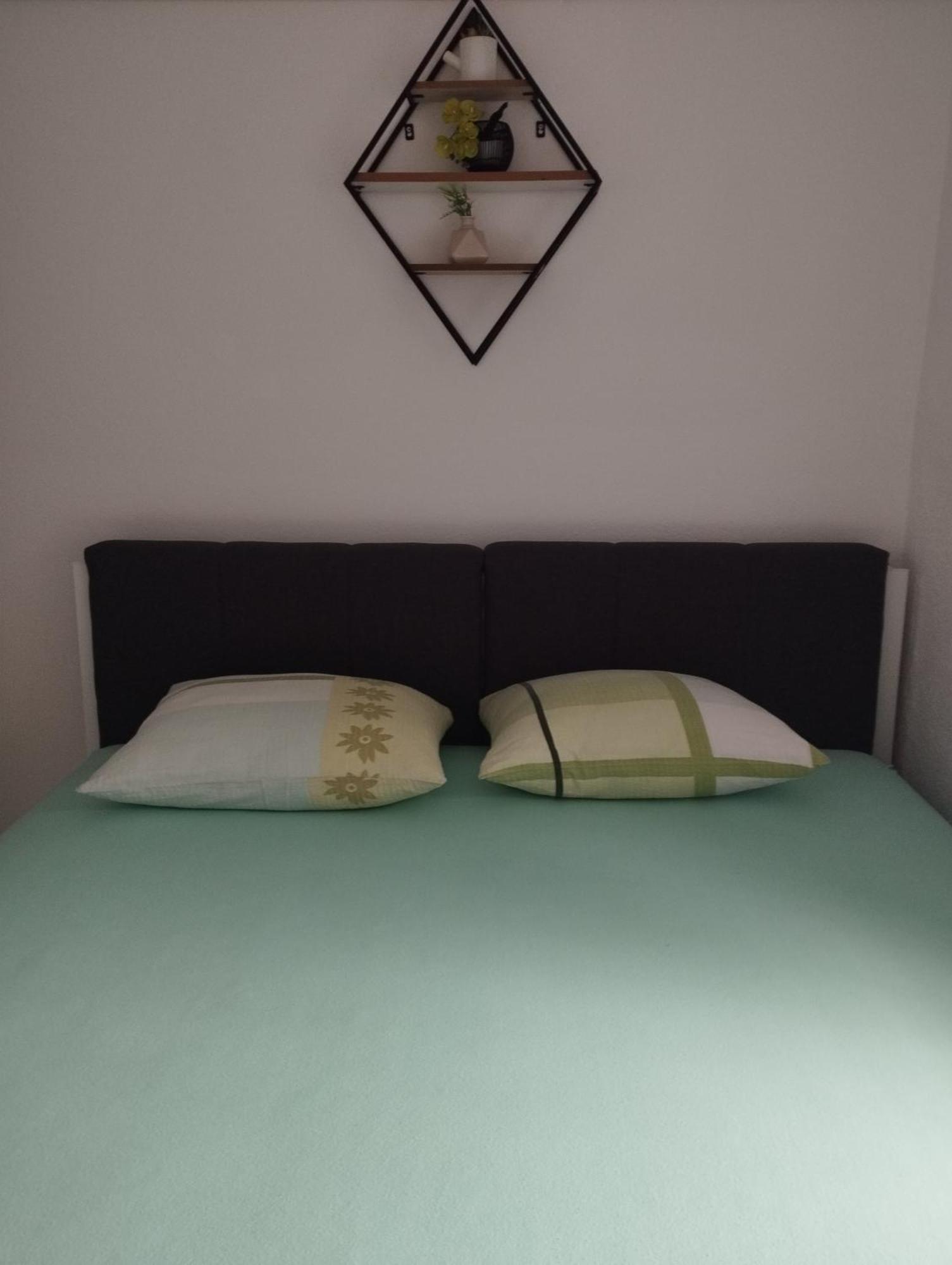 Apartmani Ruza Vir Ngoại thất bức ảnh